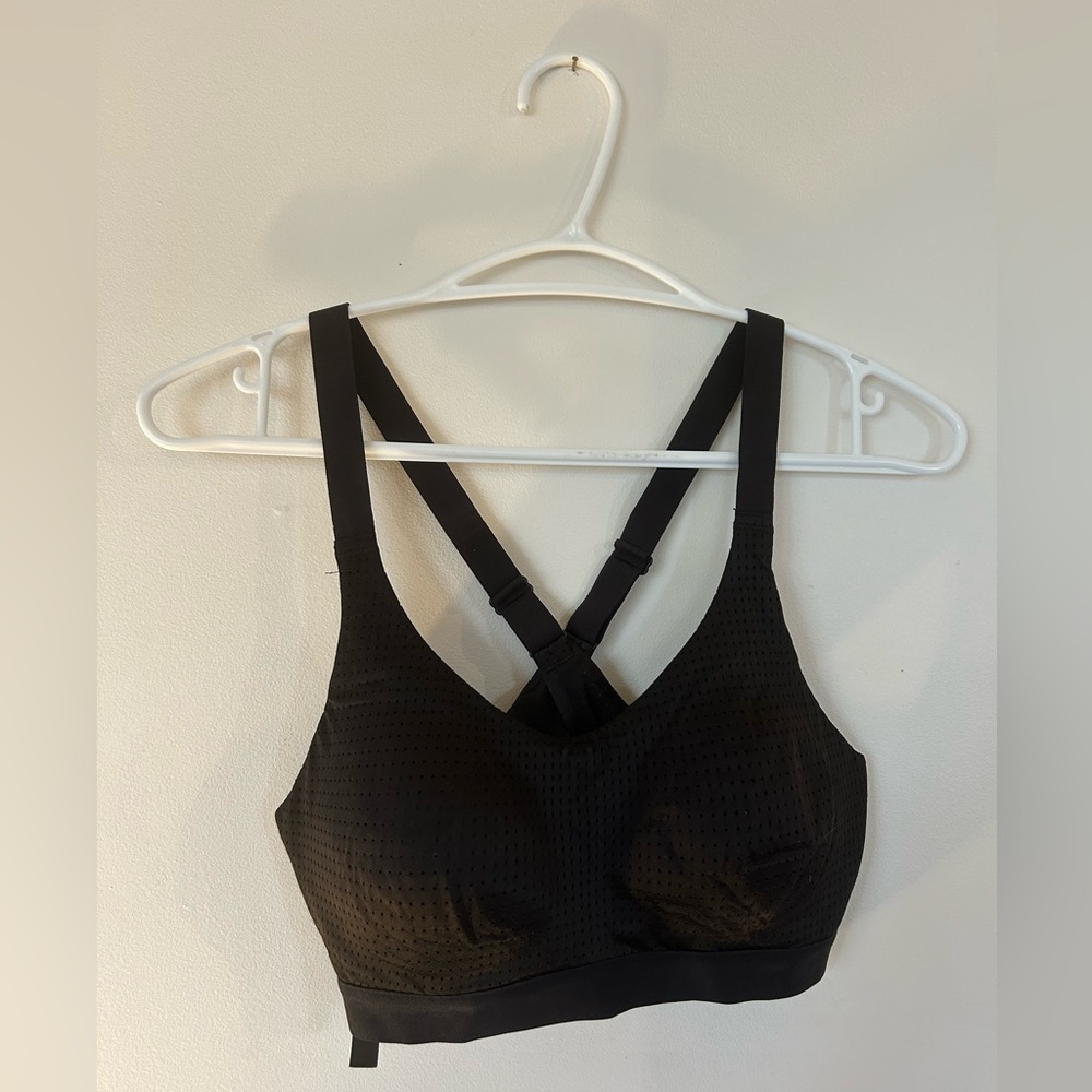 Black Light Weight Victoria’s Secret Sports Bra​